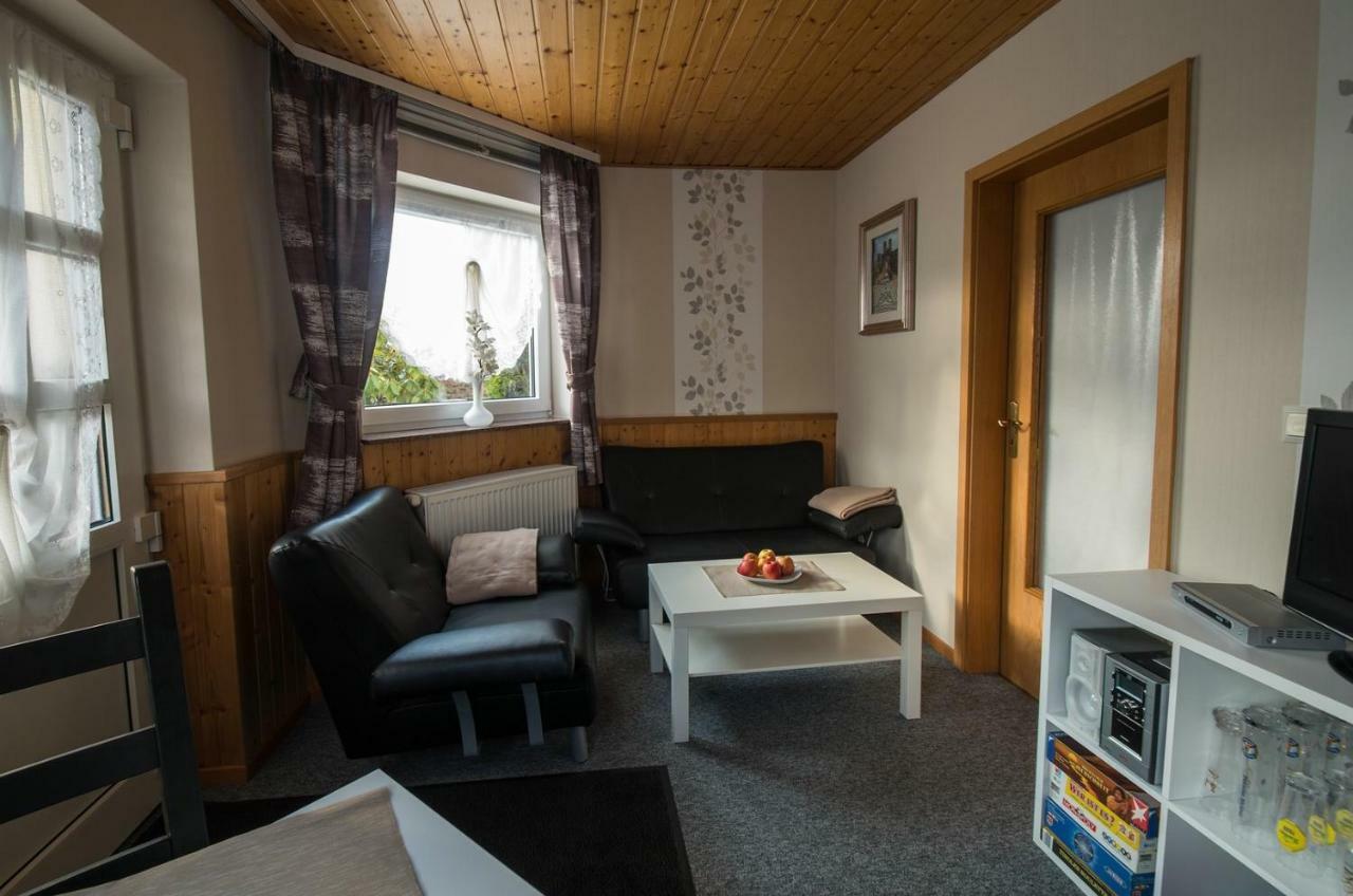 Ferienappartement Persang Gbr Eppenbrunn Exterior foto